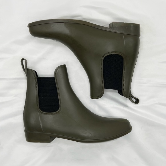 Chelsea Rain Boots - A New Day Green, Size 6 - Picture 3 of 3